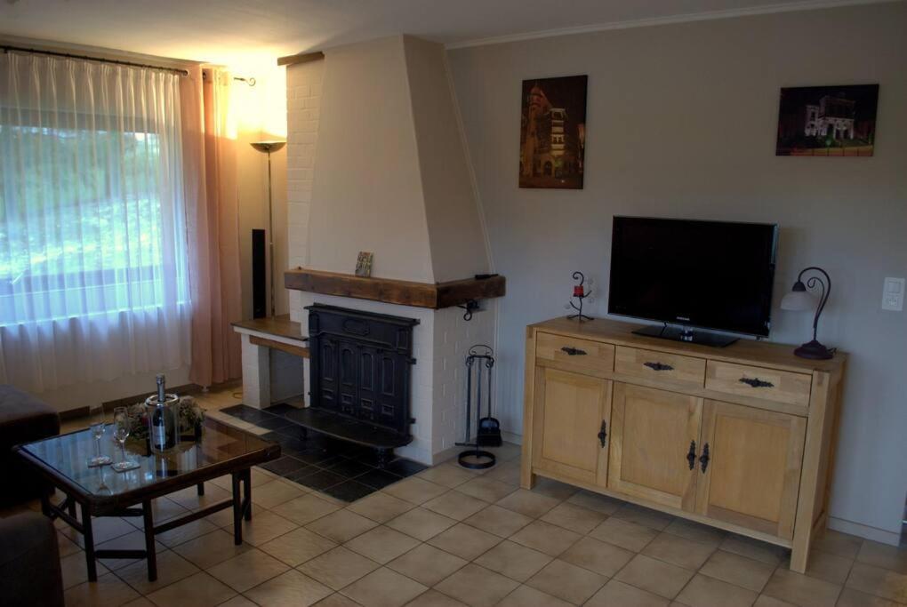 Appartement Casavitis Erholung Am Weinberg à Lontzen Extérieur photo